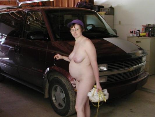 Pregnant milf