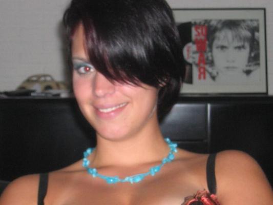 .................DEE....... HEISSE MILF-HAUSAUFNAHMEN
