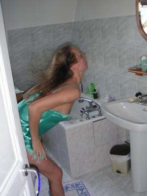Amateur - Blonde, heiße Frau mit einem heißen Körper
