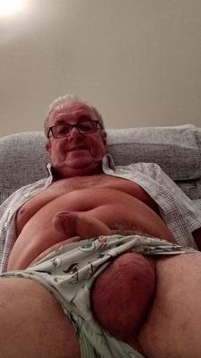 meu pai posando nu para mim