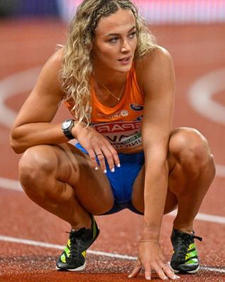 Dutch sport babe Lieke Klaver so hot in thight pants
