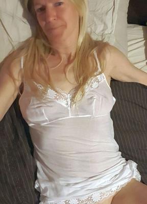 Alex nightie selfies
