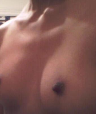 india delgada nena tetas pequeñas y pezones