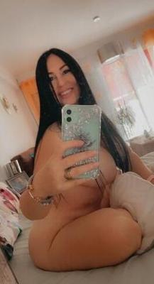Пряная, причудливая, возбужденная шлюшка