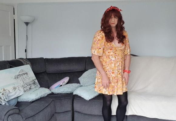 nouvelles photos de moi en robe jaune
