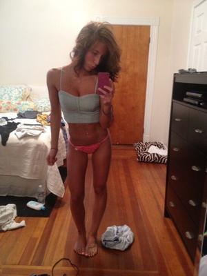 Mandy Lynn bronzée et musclée
