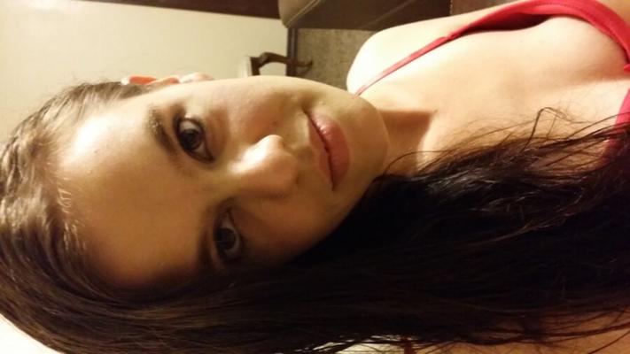 Teen Feet Girl Tamara Asser fica com tesão no sofá