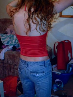Little Teen joue une petite pute