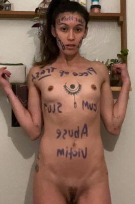 Kayla, puta mijada exposta