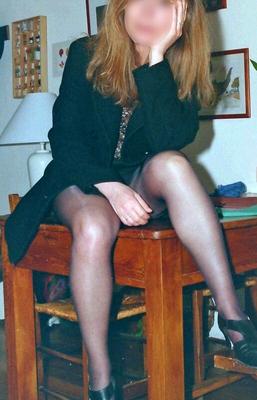 Stella une ex-petite amie en collants noirs