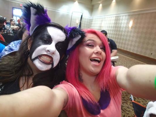 ヘザー、合法的な悪魔崇拝売春婦、彼女についての情報