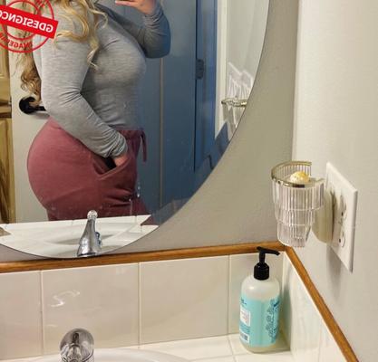 ????Hubby [Shared] his hot curvy wife (????)