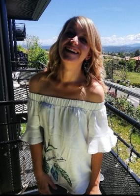 Elisia, yo de Manosque, Francia