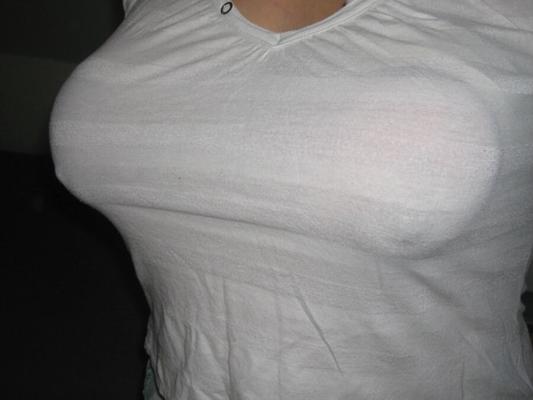 Salir - con las tetas atadas