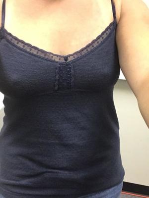 ¿Jugarás con mis grandes tetas?
