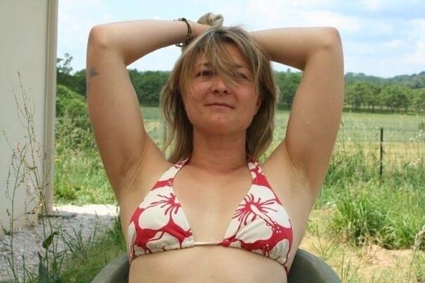 Астрид, une maman bien chaude du cul... Мама-футболистка для тебя....