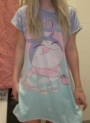 セクシーな小さなおっぱい