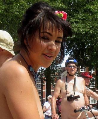 Наоми и Тиш в WNBR (Бристоль)