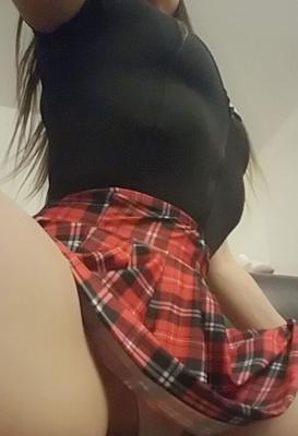 petite amie et sa nouvelle tenue