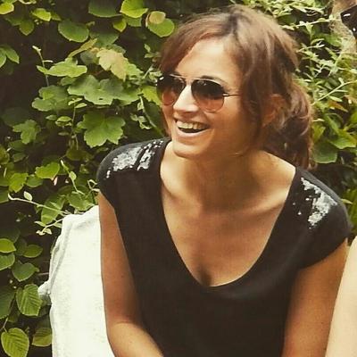 Sandrine Jeune Prude‏ a souiller