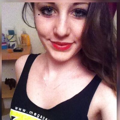 Sally aus Deutschland entlarvt