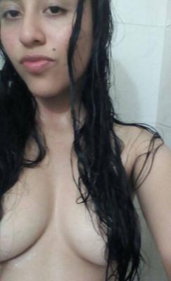 素晴らしいおっぱいとお尻を持つメキシコのティーン