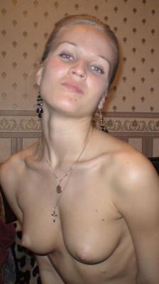 petite amie russe montre tout