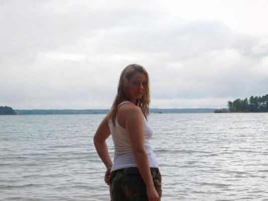 the curvy wife