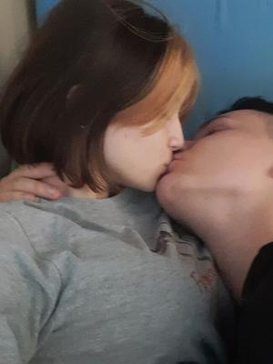 Лиля, русская 17-летняя юная девушка в любительском видео