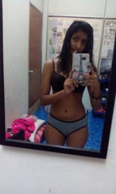 India tamil desi adolescente desnuda selfie