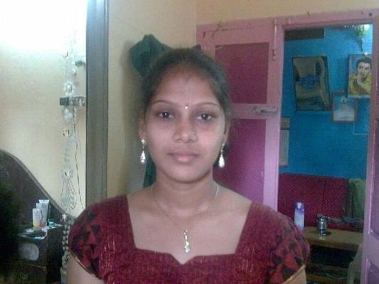 indian college teen exposes nude for boyfriend