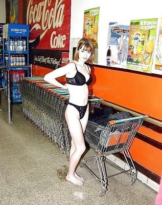 Nude shopping cart (Favorite pics)