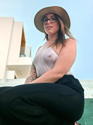 PERFECT WIFE   HVYLOADS