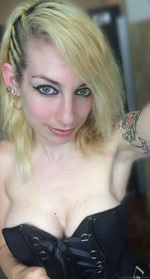 Ajuste rubia tetona elisa