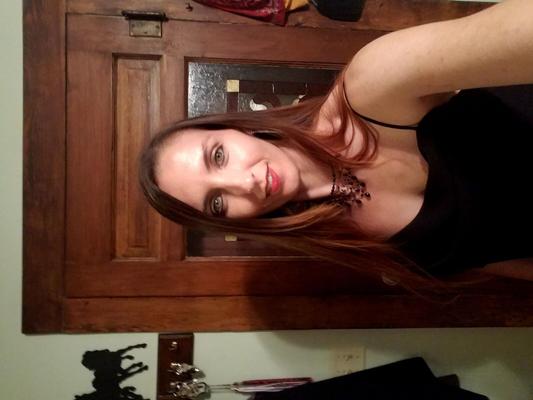 Rotschopf, ich ziehe mein schwarzes Abendkleid aus