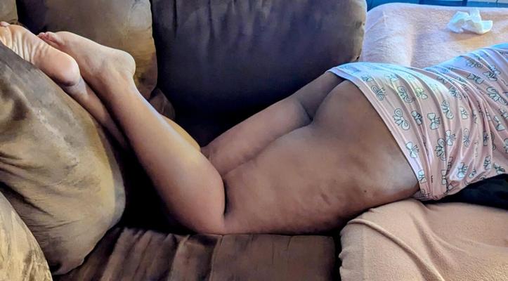 My gf thick thighs 