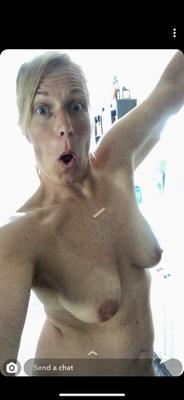 AMATURE WIFE CUTIE