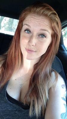 Enorme garota militar titted!