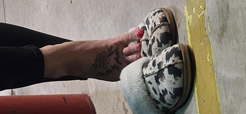 Сексуальные ступни моей принцессы