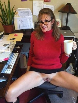 Bonjour, prends un café