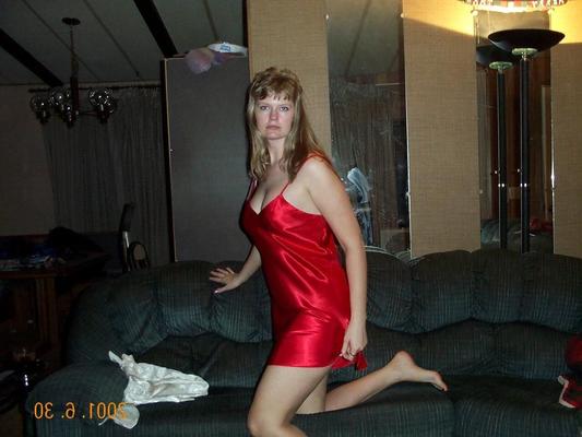 Lencería roja MILF