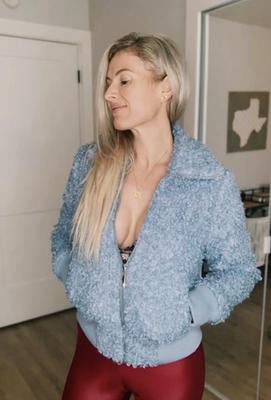 私は私のペニスを彼らの体に入れて精液を入れたい