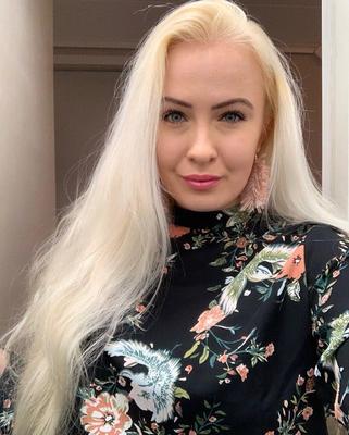 フィンランドの女、ルーサ・マリアが再び暴露した
