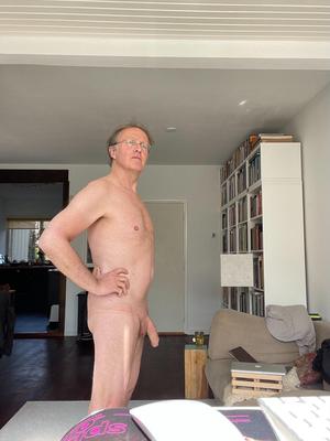 Эксгибиционистская эрекция