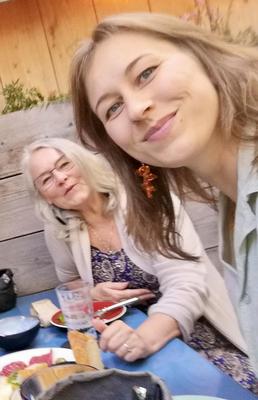 Maman et filles allemandes matures pour commentaires (NN)