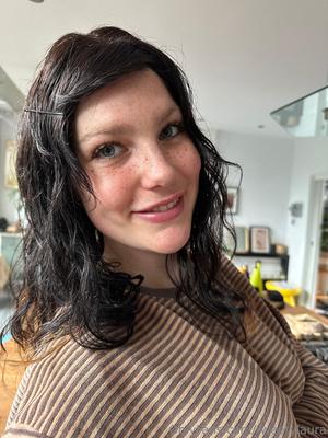 Laura Tattooed Big Tits Big Butt Beauty Girl Mixed Hot Photos