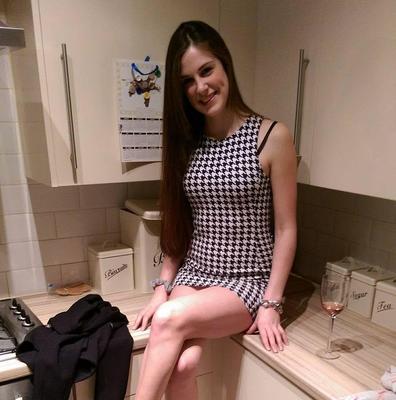 Sexy young UK MILF Molly deserves attention