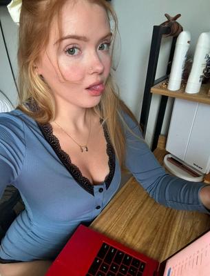 Atemberaubender Rothaarige Teen