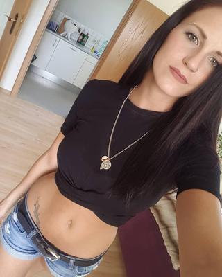 Jenny K., salope allemande (Deutsch)