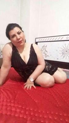 sexy iranian wife 